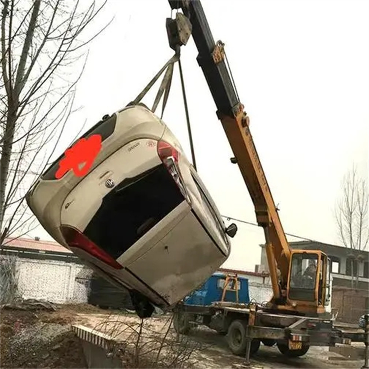 本号镇随时待命，吊车24小时道路救援服务全解析